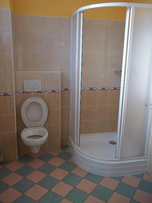 Hotel Marina Hermanuv Mestec Luaran gambar