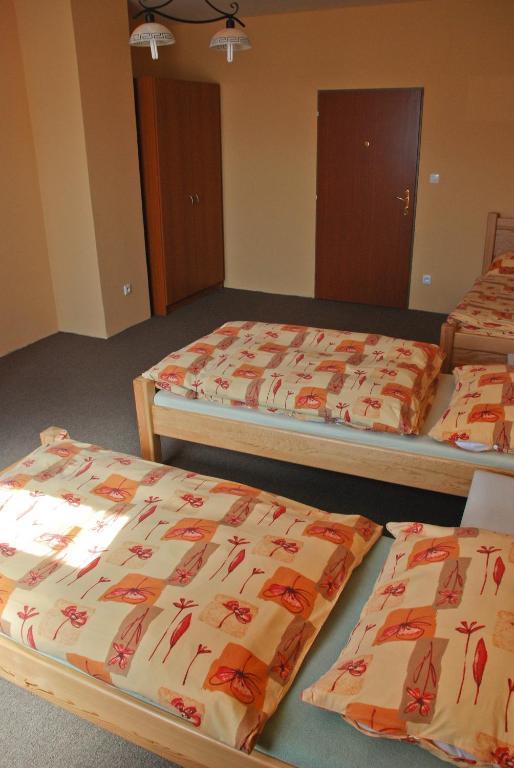 Hotel Marina Hermanuv Mestec Bilik gambar