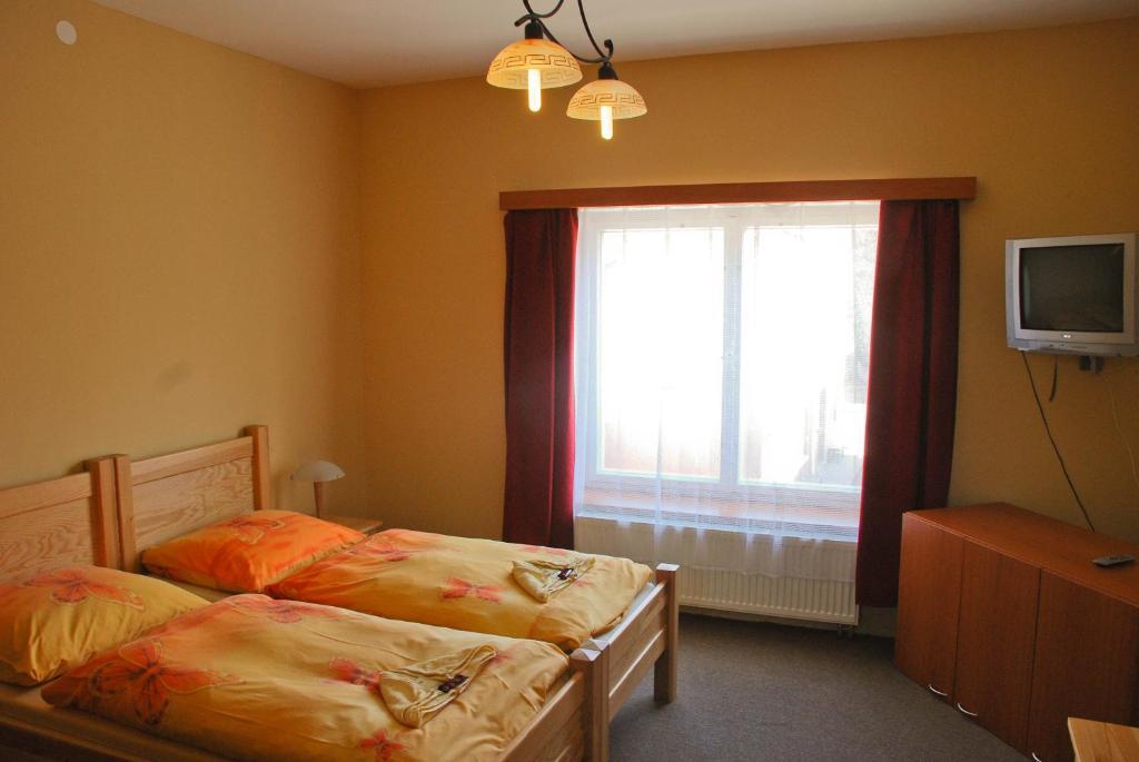 Hotel Marina Hermanuv Mestec Bilik gambar